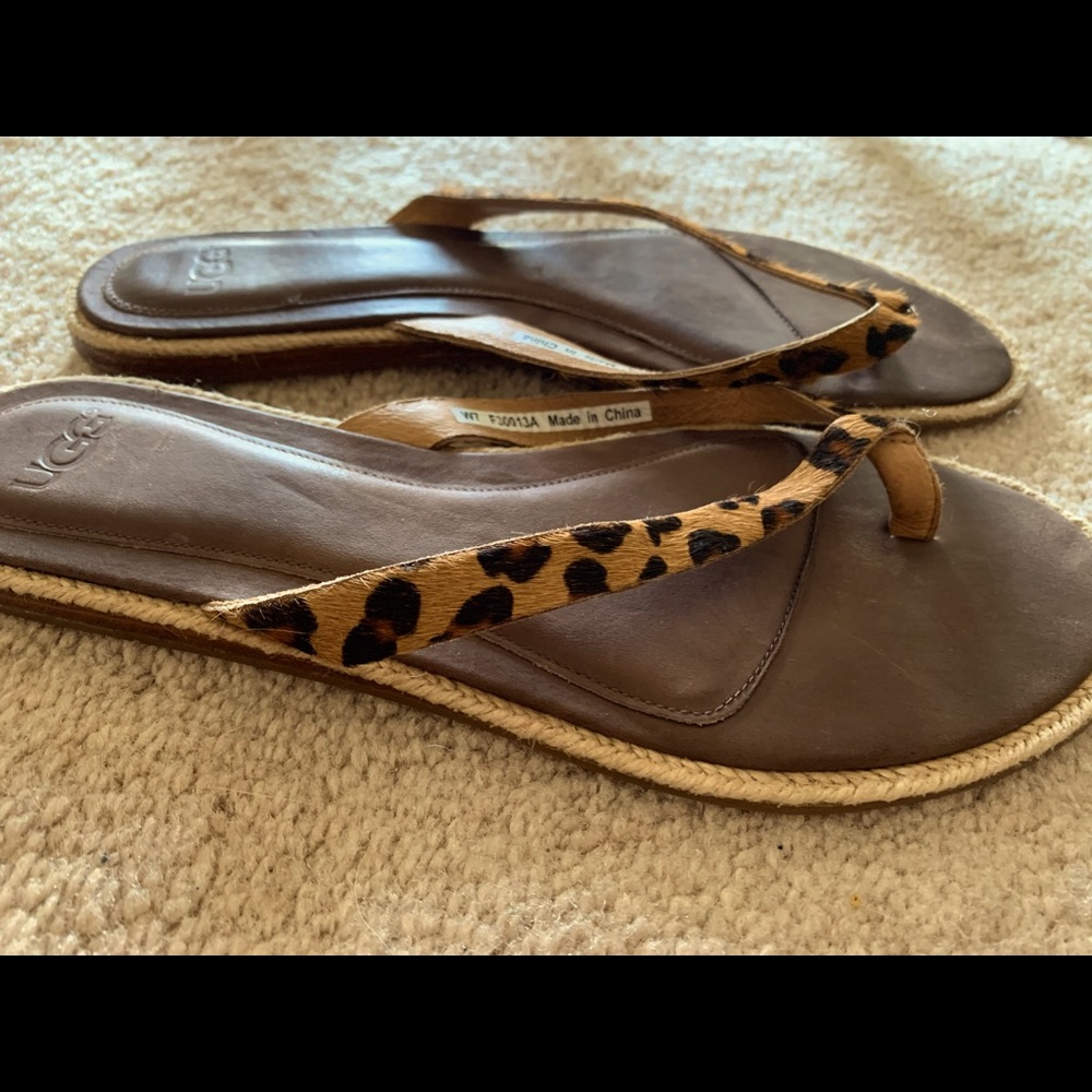 Ugg flip flops, leopard print